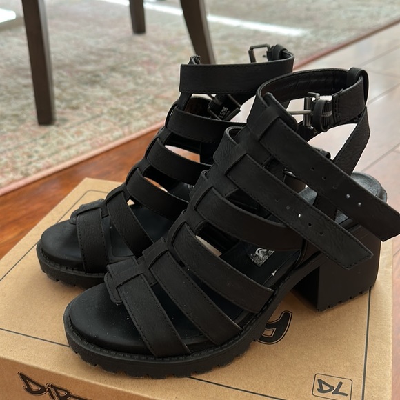 Only used once. In perfect condition. - Picture 2 of 4